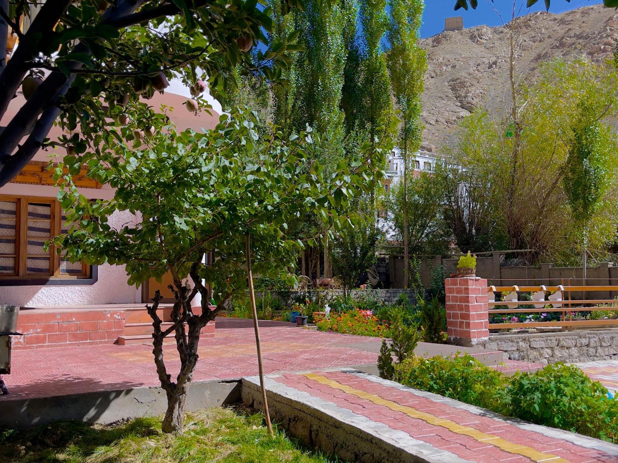 Rock Castle Residency Leh Exterior foto